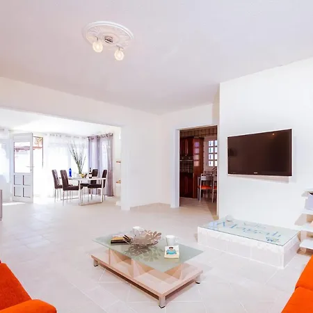 Magali Mar Villa Corralejo